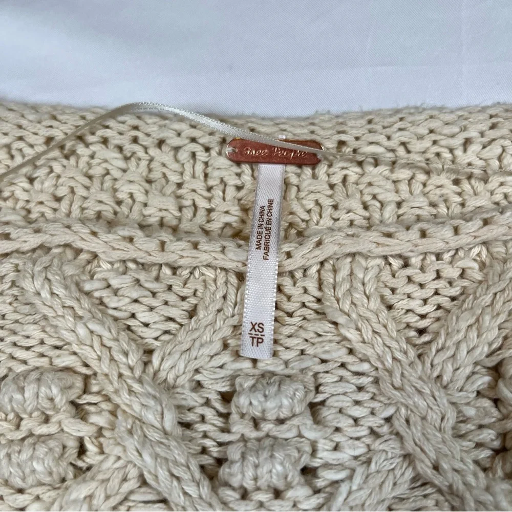 Free People Womens XS Sweater‎ Beige Cable Knit Oversized Chunky Crop
